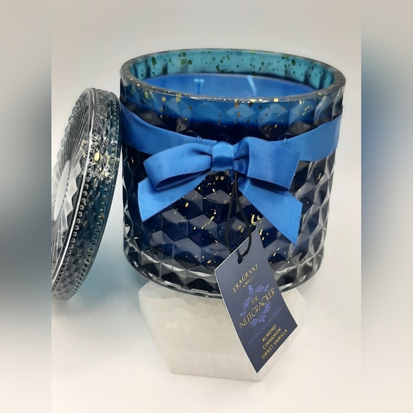 The Nutcracker Candle - Fragrant Jewels - Picture 3 of 5